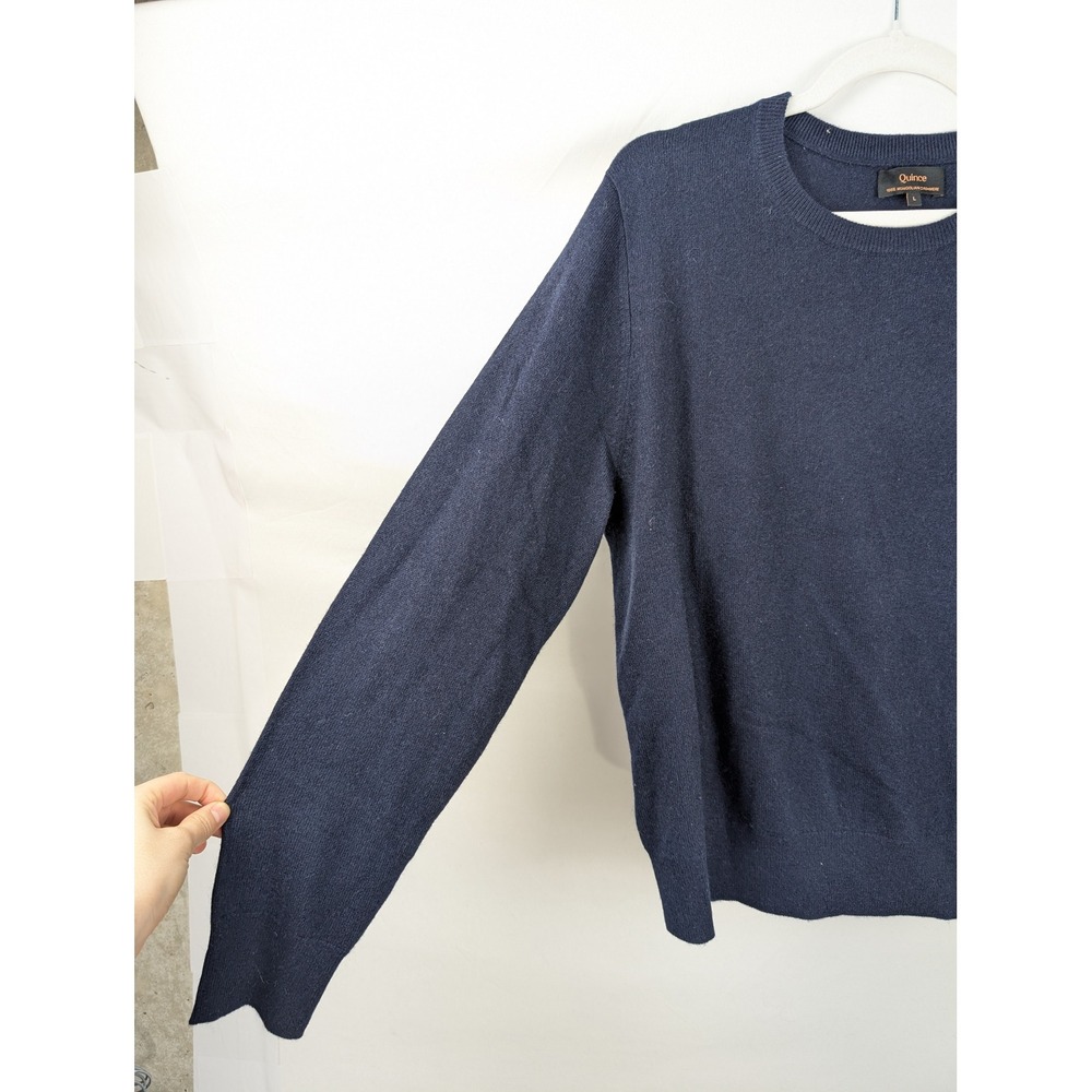 Quince 100% Mongolian Cashmere Crewneck Sweater Size L Navy Blue Quiet Luxury - Picture 3 of 8